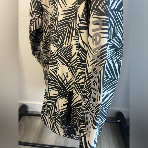 3X Mens White/Black New Balance Raincoat Windbreaker Jacket MSRP$89 - Picture 2 of 4